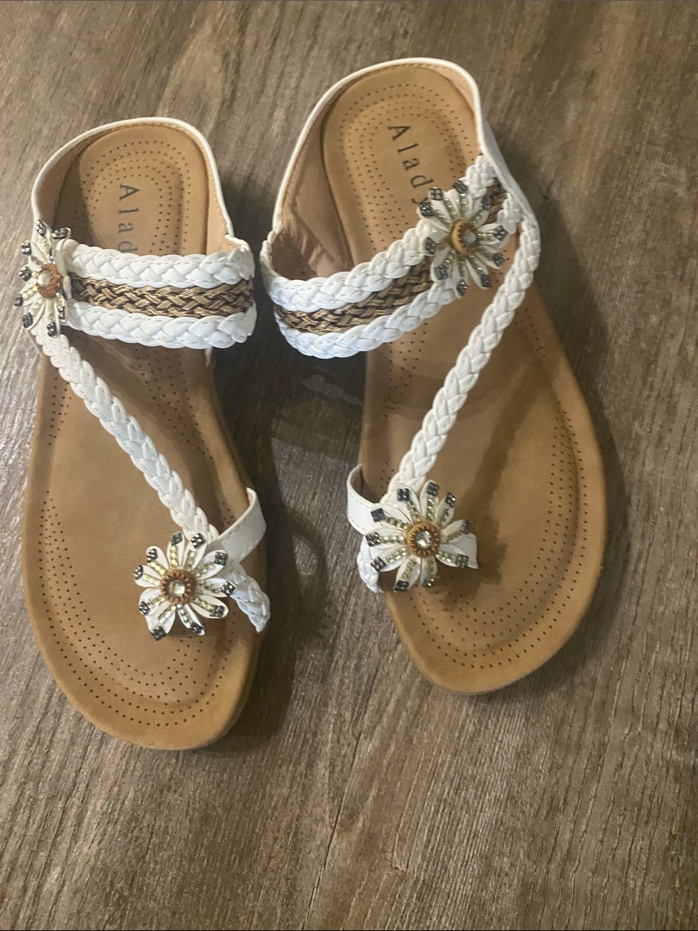 NEW White Braided Floral Toe-Ring Sandals